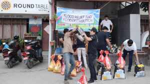 roundtable food distribution to flood victims